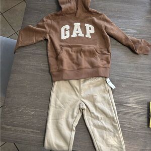 GAP Brown & Cream Hoodie and Sweatpants Size 6/7.  Has been worn and washed 1x.